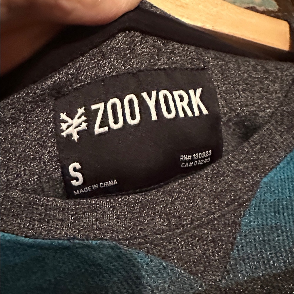 🚨 SALE Y2K Zoo York Teal Blue and Black Striped Pullover Skater Boy skate - Picture 2 of 6